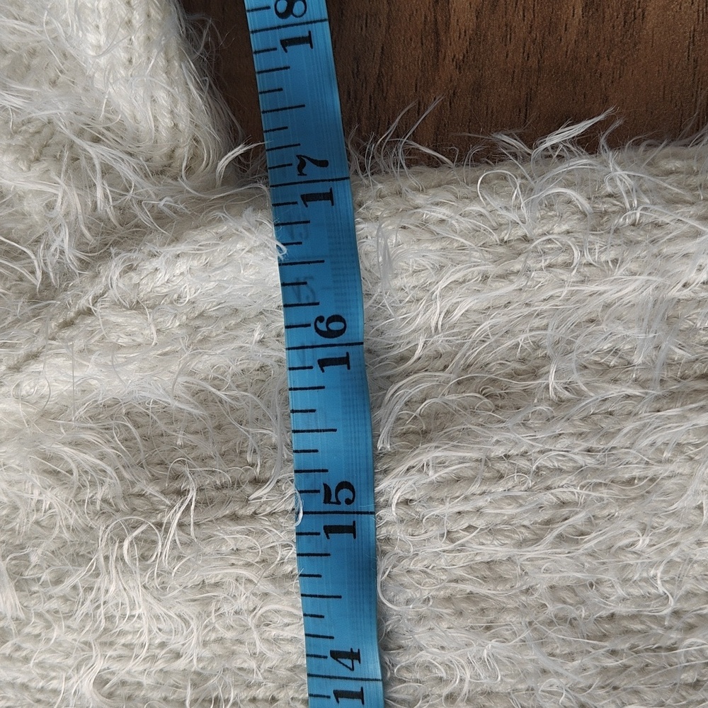 EUC Fuzzy Foldover Off-shoulder Sweater - Picture 3 of 8